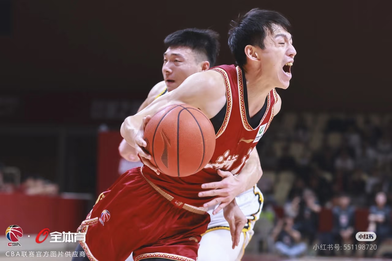 星空体育官网登录入口-湖南男篮以强势获胜，稳固地位的简单介绍